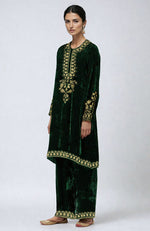 Emerald Green Kashmiri Tilla Aari Embroidered Pheran Kurta Set
