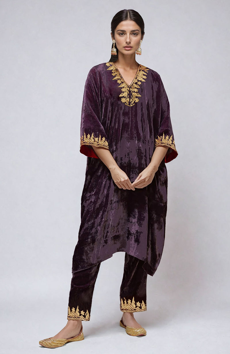 Mulled Grape Kashmiri Tilla Aari Embroidered Velvet Kurta Set