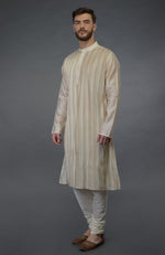 Cream Pure Silk Kurta With Pintuck Detail