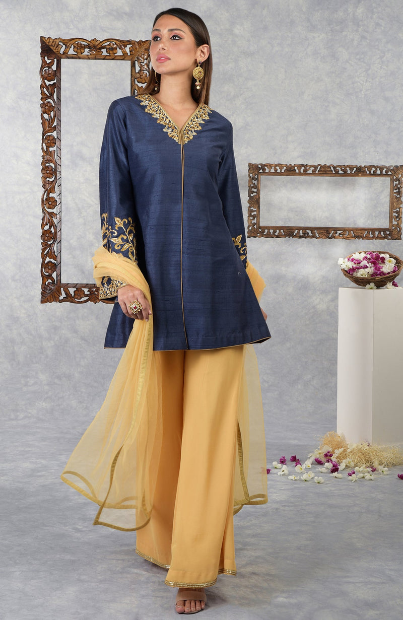 Mood Indigo- Honey Yellow Raw Silk Hand Embroidered Jacket Set With Dupatta
